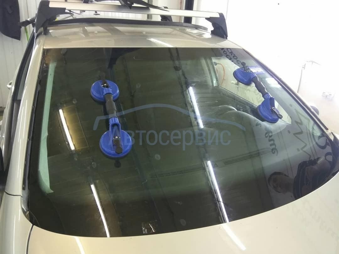 Замена стекла Фольксваген Гольф в Москве - сеть надежных автосервисов ...